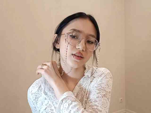 MyrleHenggeler webcam