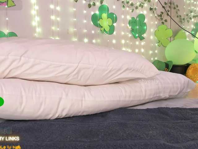 le modèle ohyesly est en webcam porno dans un show sur le site bongacams, il possède les tags suivants: Latino/Hispanic,Brunette,Trimmed