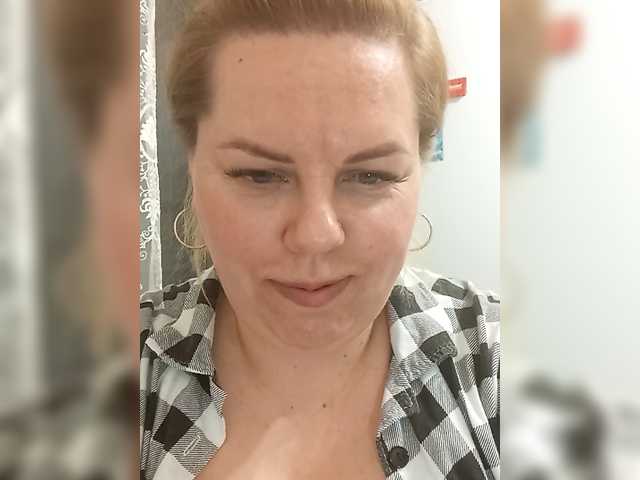 EVA3101's BongaCams show and profile