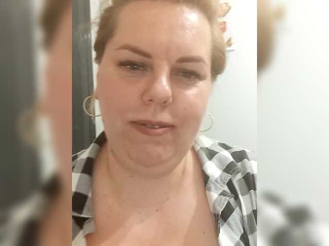 EVA3101's BongaCams show and profile