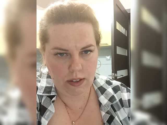 EVA3101's BongaCams show and profile