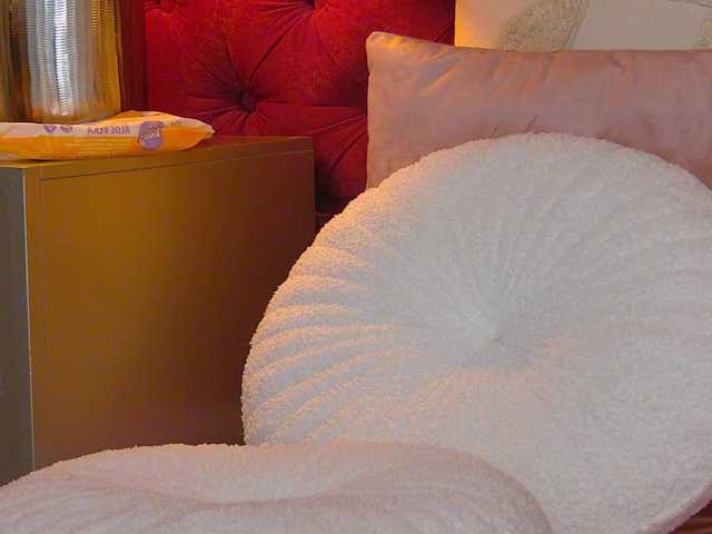 MissKaya's BongaCams show and profile