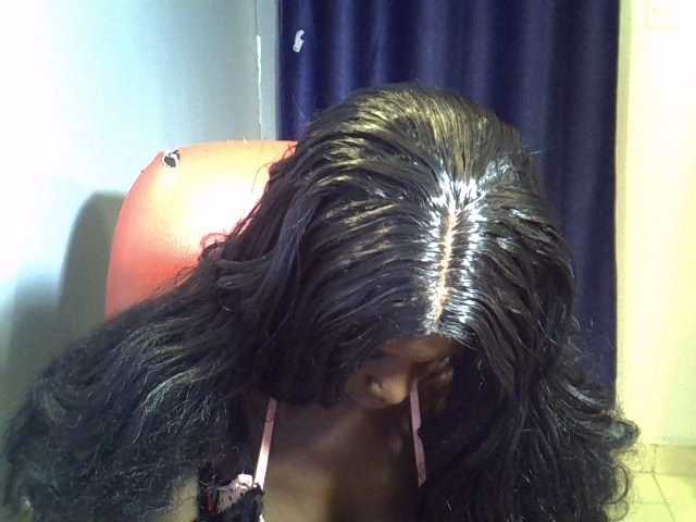 Petitebetty's BongaCams show and profile