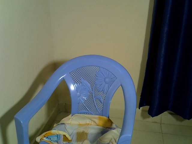 Petitebetty's BongaCams show and profile