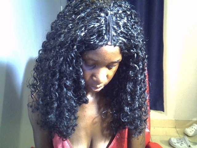 Petitebetty's BongaCams show and profile