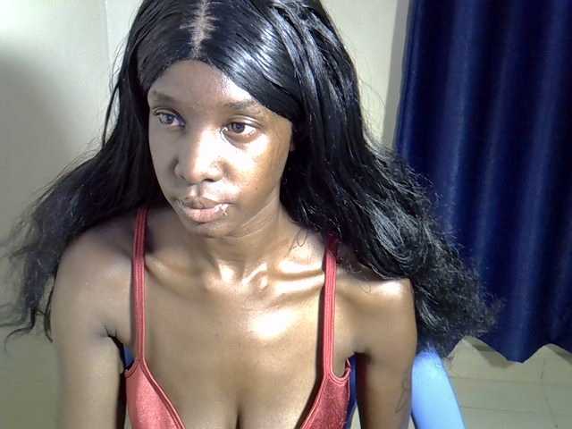 Petitebetty's BongaCams show and profile