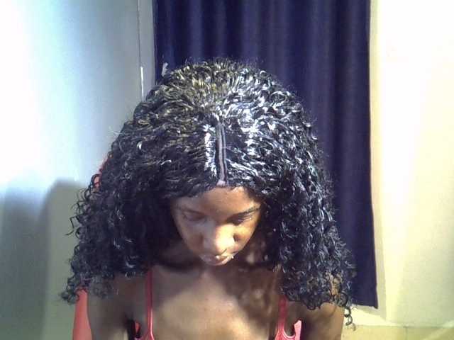 Petitebetty's BongaCams show and profile