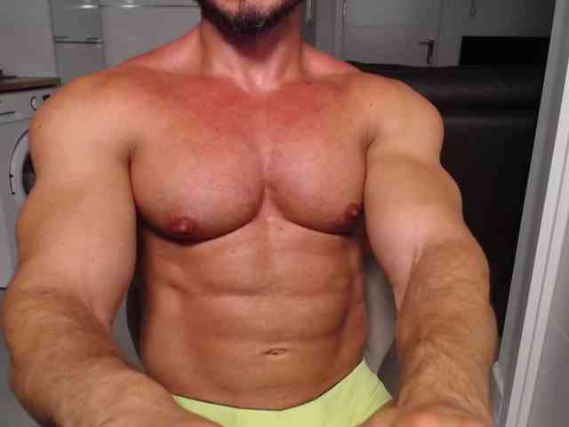 ToniMartins Live Webcam on BongaCams