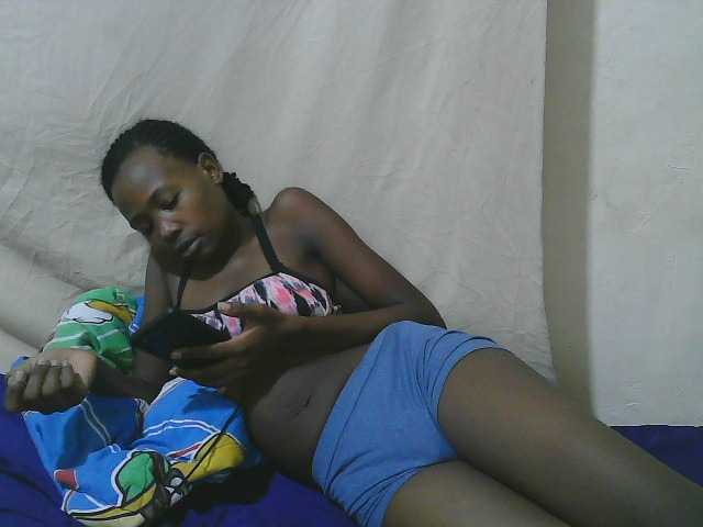 queen-slender webcam bongacams model stream image