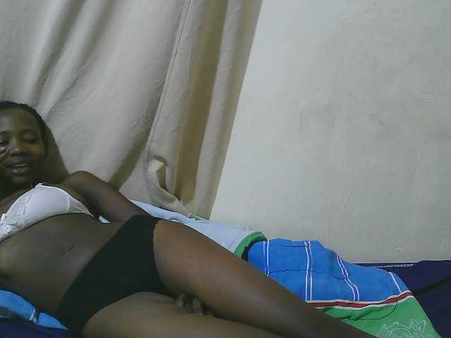 queen-slender preview