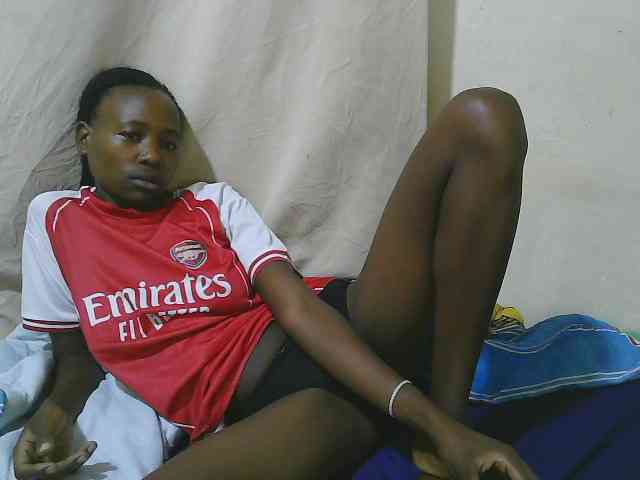 queen-slender Live Webcam on BongaCams