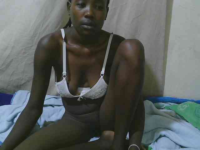 queen-slender Live Webcam on BongaCams