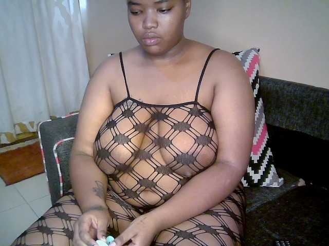 Profile and Statistics for bumblebee123 on BongaCams