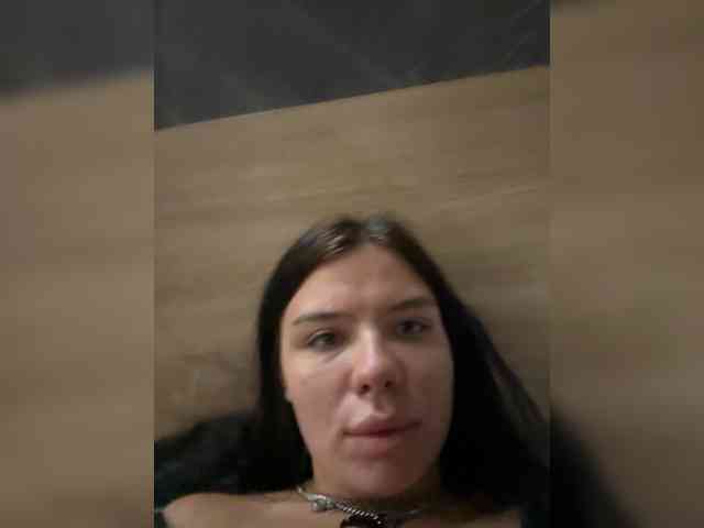 HoneyRushCouple99 webcam