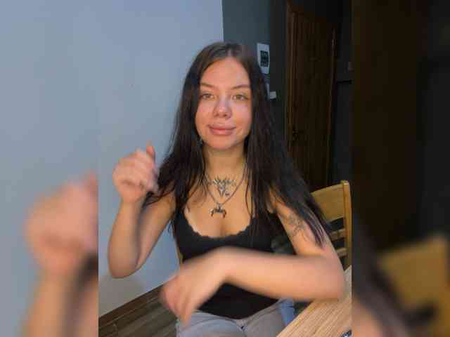 HoneyRushCouple99 webcam