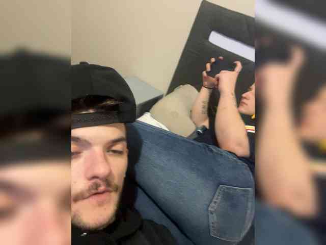 Bigbootybitchezz Live Webcam on BongaCams