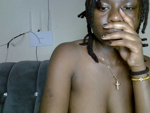 Blackdiva-11's BongaCams show and profile