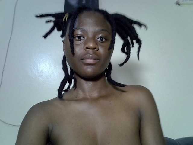 Blackdiva-11 Live Cam on BongaCams