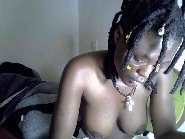 Blackdiva-11 webcam