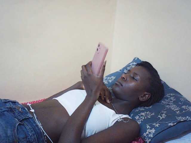 Angellily1 Live Cam on BongaCams