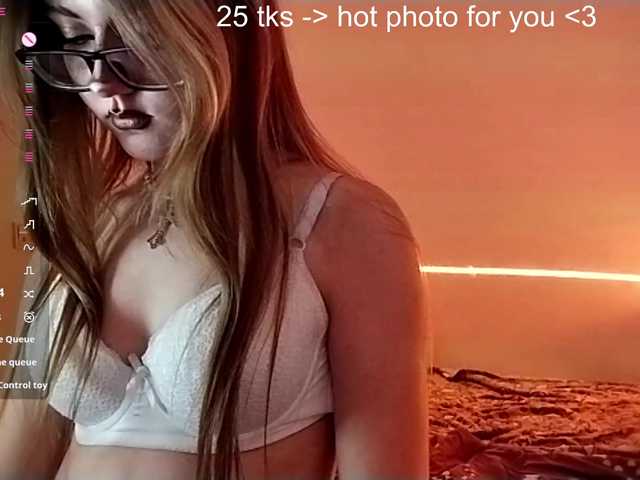 RosemaryTrundle's BongaCams show and profile