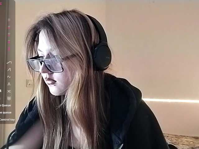 RosemaryTrundle's BongaCams show and profile