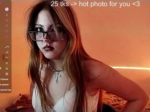 RosemaryTrundle's BongaCams show and profile