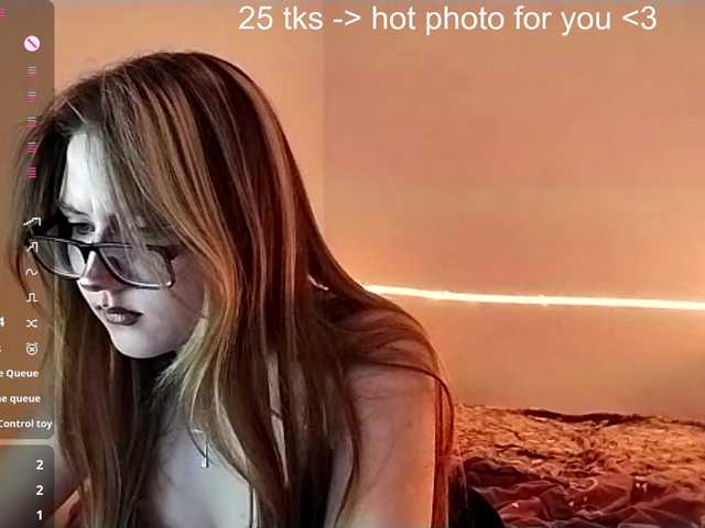 RosemaryTrundle's BongaCams show and profile