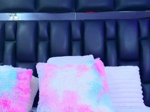 CarolinaHills's BongaCams show and profile