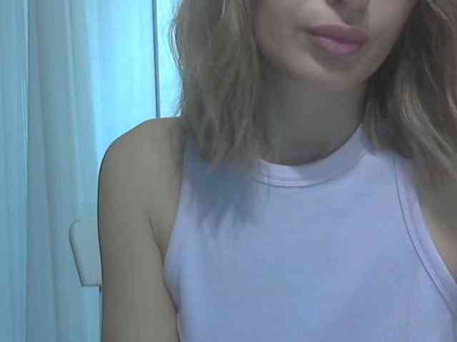 CherryFox532 Live Webcam on BongaCams