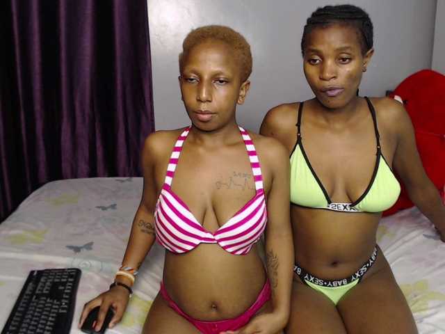 VelvetCuties live cam