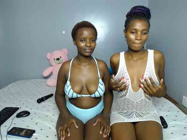 VelvetCuties webcam