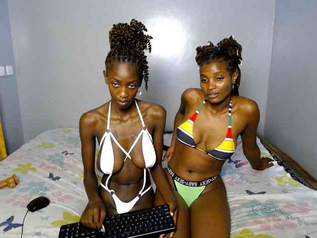 VelvetCuties Live Webcam on BongaCams