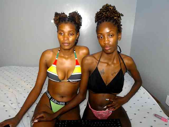 VelvetCuties Live Webcam on BongaCams