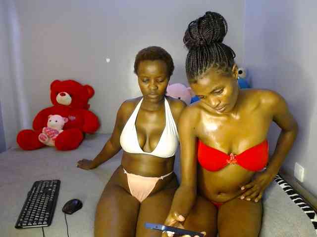 VelvetCuties Live Webcam on BongaCams