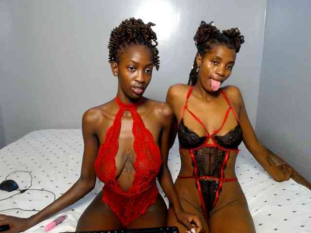 VelvetCuties Live Webcam on BongaCams