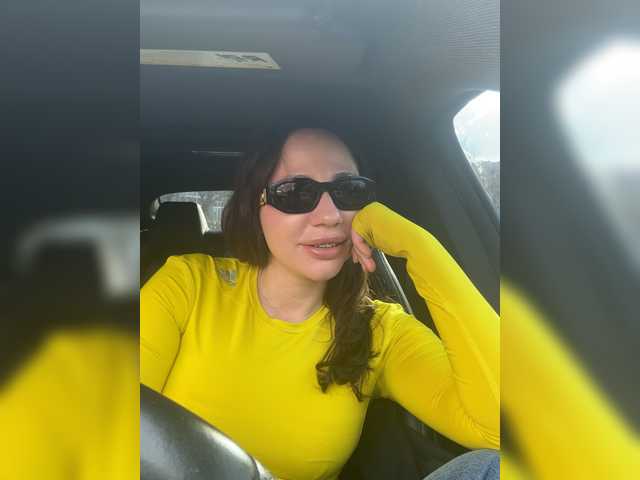 Sinnera1's BongaCams show and profile