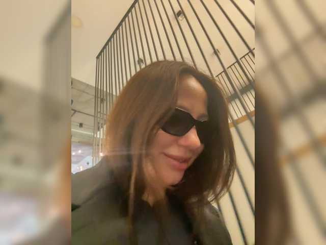 Sinnera1's BongaCams show and profile