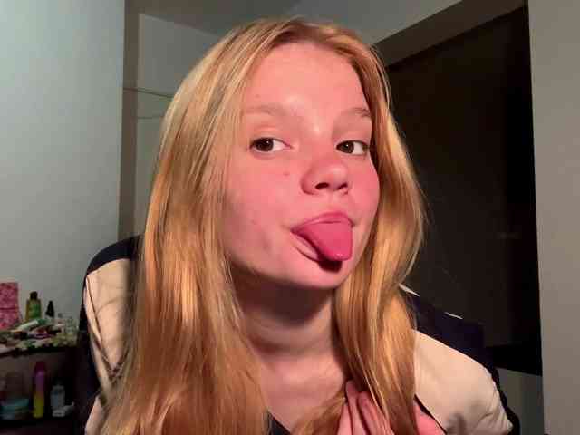 TiffannyBanyas webcam