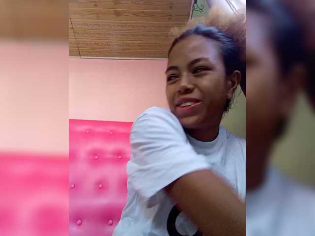 Rudih's BongaCams show and profile