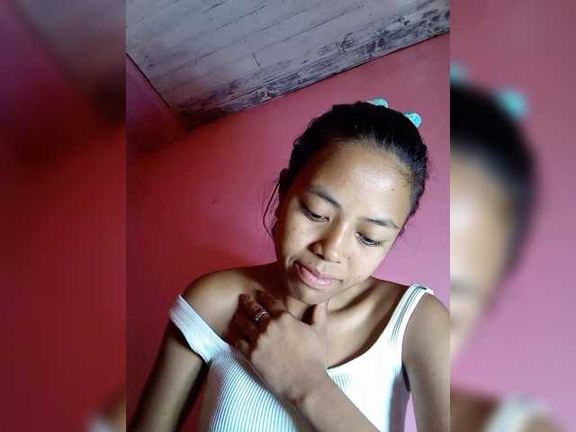 Rudih's BongaCams show and profile