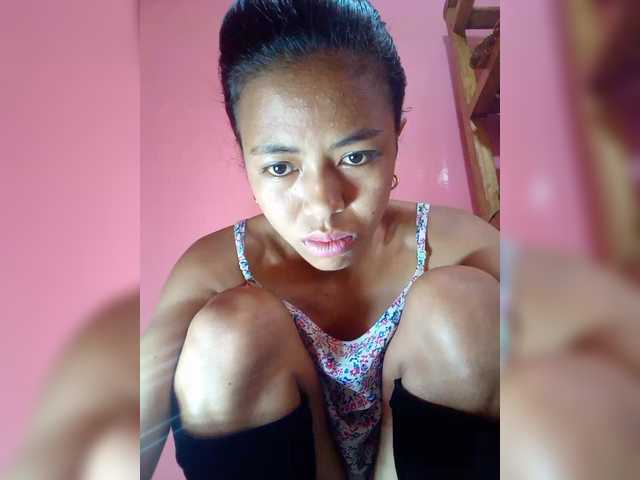 Rudih's BongaCams show and profile