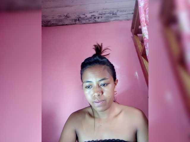 Rudih's BongaCams show and profile