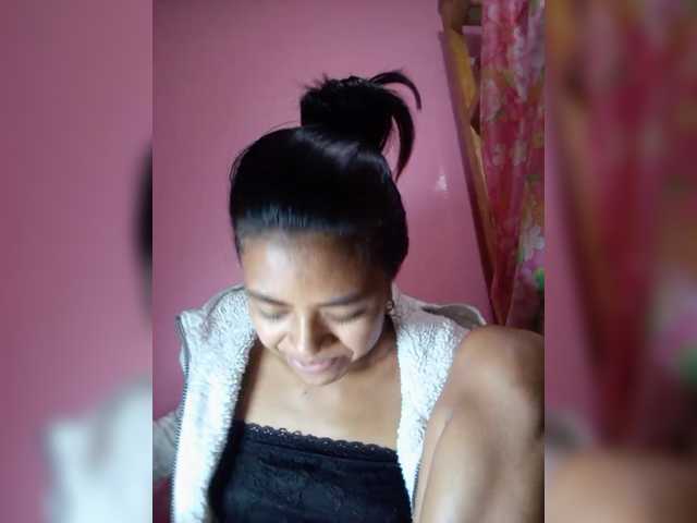 Rudih's BongaCams show and profile