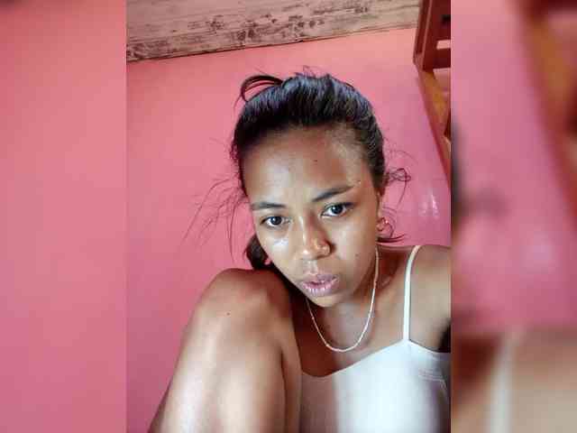 Rudih Live Webcam on BongaCams