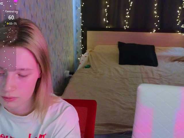 KissMeTwicee preview