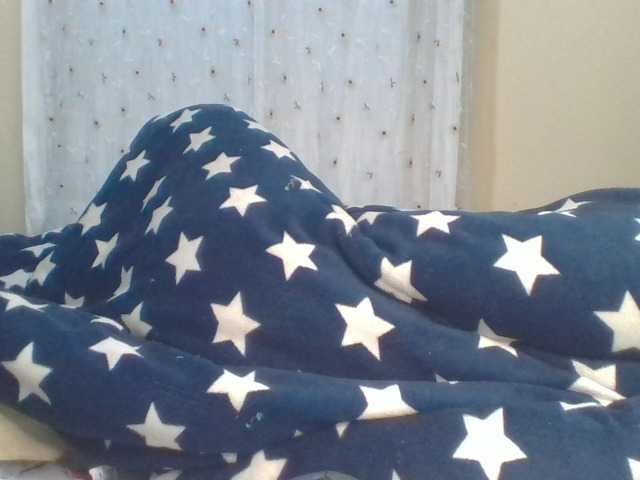 le modèle Shantell est en webcam porno dans un show sur le site bongacams, il possède les tags suivants: Ebony,Brunette,Hairy