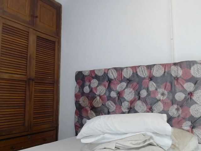 VesperHale's BongaCams show and profile