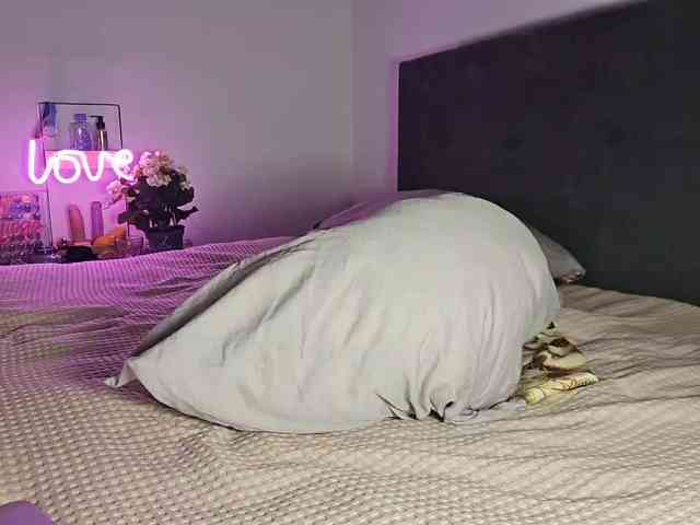 CrazyPrincess webcam