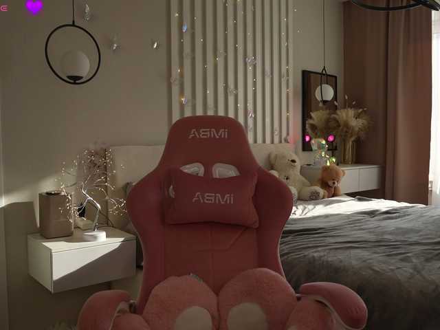 MilaLuxury's BongaCams show and profile